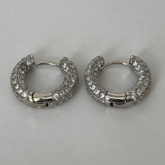 New Luxury Silver Color Huggie Hoop Earrings for Women - Picture 3 of 6